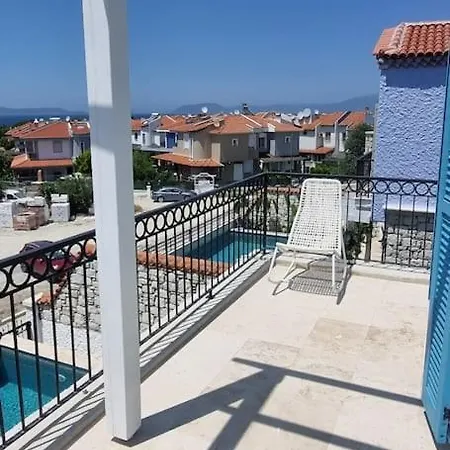 Holiday home Havuzlu Tas Ev *