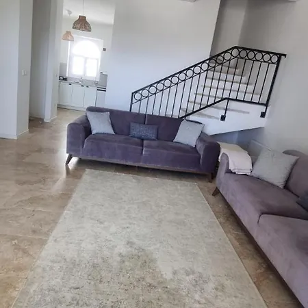 Holiday home Havuzlu Tas Ev Cesme